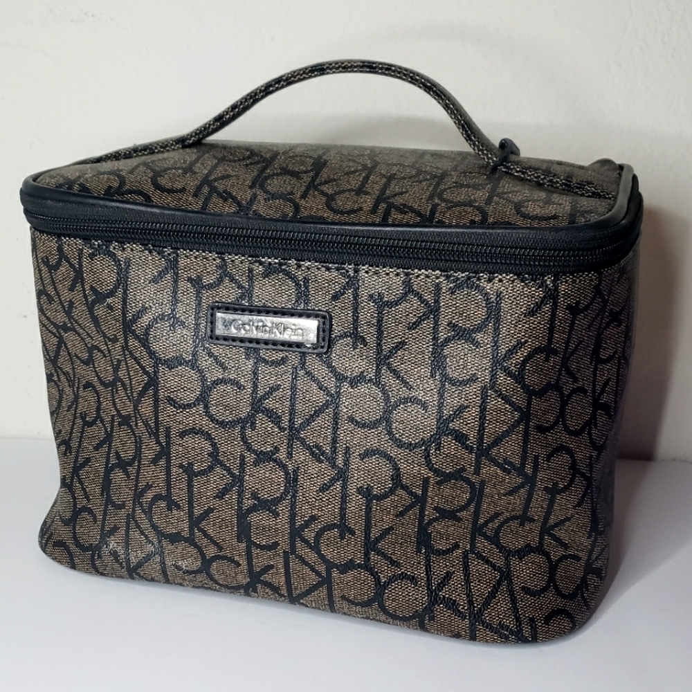 Calvin Klein Makeup Cosmetic Travel Train Bag Case NEW W/Tags - With Logo